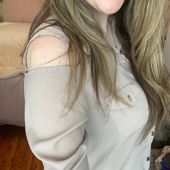 Medium taupe button up with open shoulders. - Picture 3 of 4